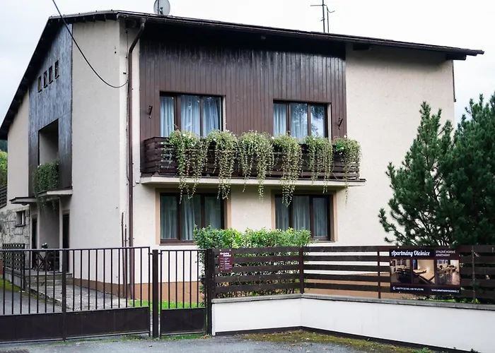 Olesnice Apartment *